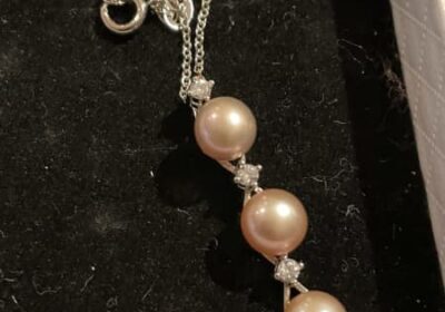 Ladies pink freshwater pearl pendant necklace