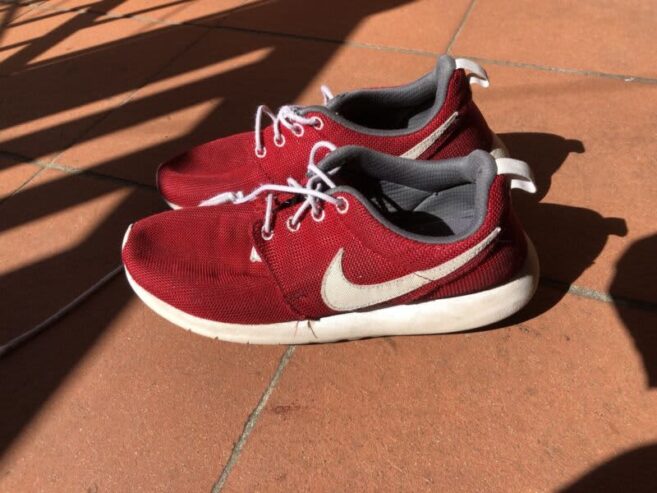 Nike Roshe Red Shoes