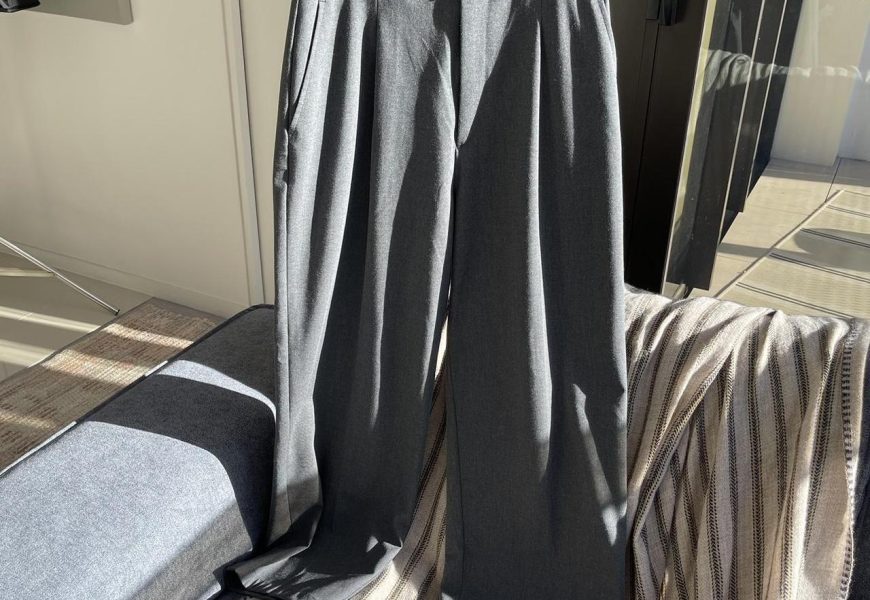 UNIQLO Women’s Grey and Black Trousers