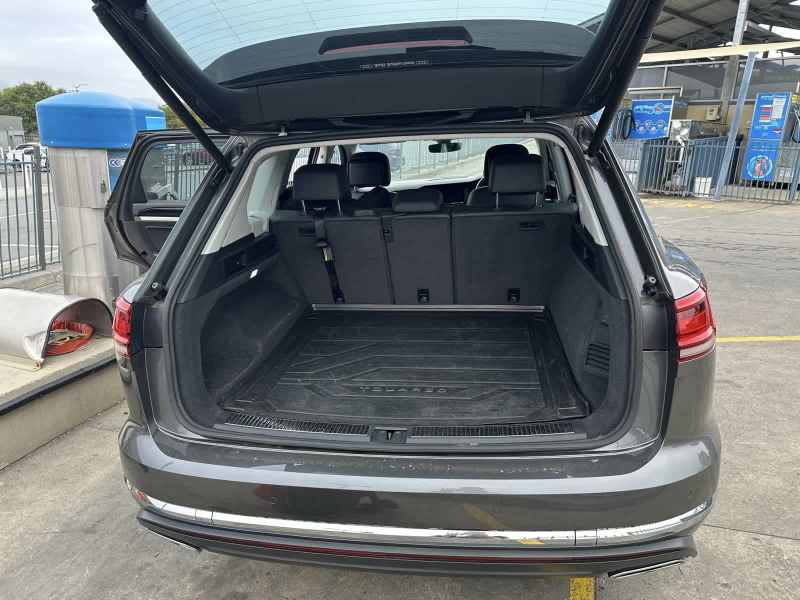 2019 VOLKSWAGEN TOUAREG 190TDI 8 SP AUTOMATIC 4D WAGON