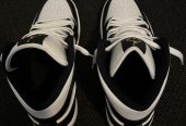 Jordan Men’s Black and White Trainers