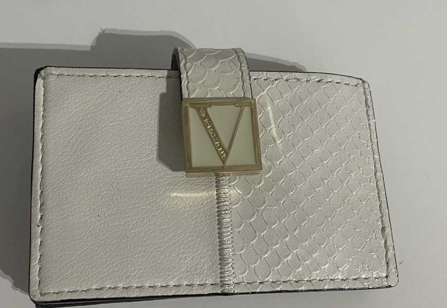 Victoria’s Secret Women’s Wallet-Purses