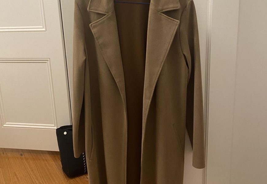 Zara Women’s Tan and Khaki Coat