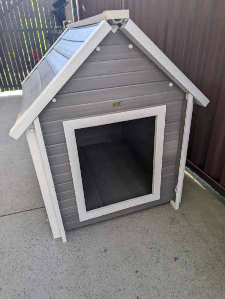 Ecoflex Large Dog Kennel RRP$260