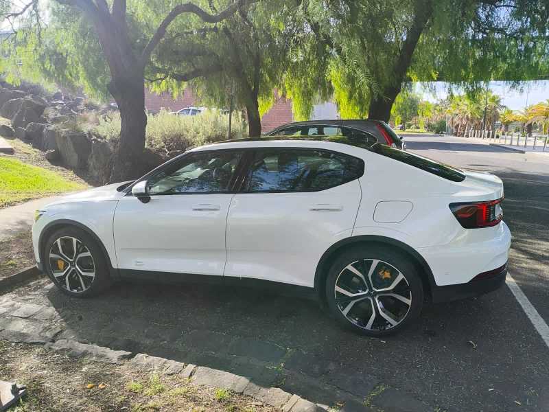 2022 POLESTAR 2 LONG RANGE DUAL MOTOR – Fully Loaded