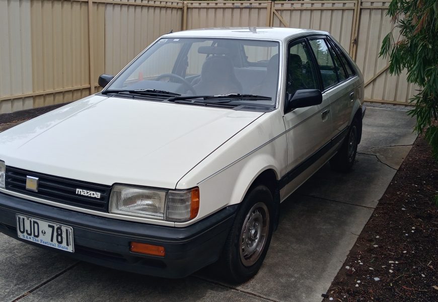 1986 Mazda 323 Super Deluxe