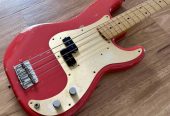 Fender roadworn P bass and hard case