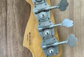 Fender roadworn P bass and hard case