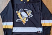 NHL Men’s Black and Yellow Top