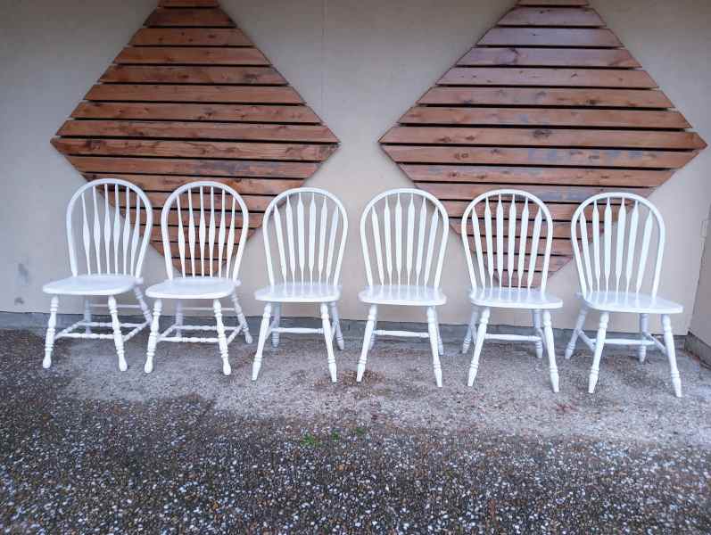 White Colonial Vintage Timber Wooden Chairs Set of 6 $150