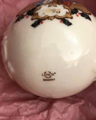 Lenox Disney 1998 Christmas ball