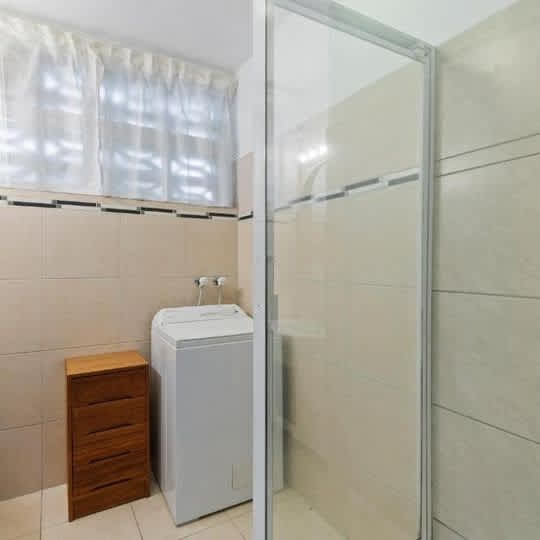 Apartment Sublet : $699pw,10 weeks, bills included, furnished, St Kilda