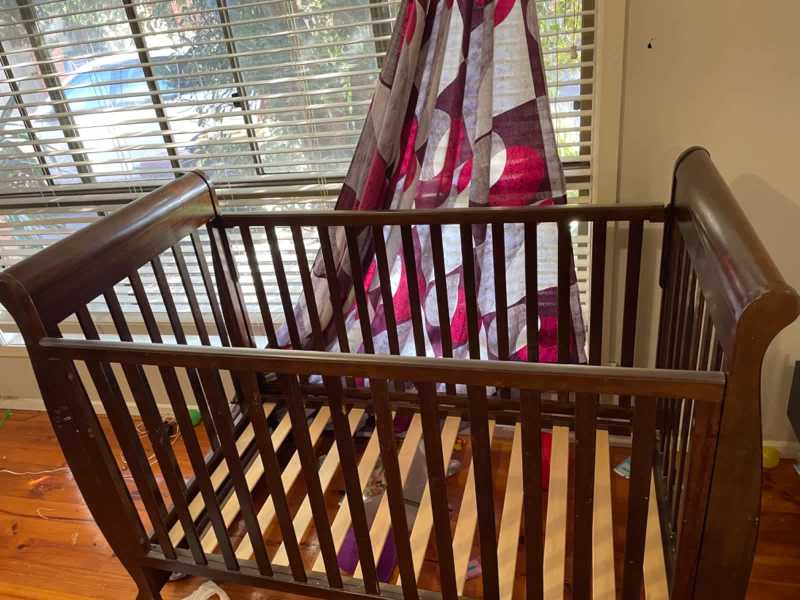 baby cot hardly used mattress