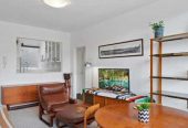 Apartment Sublet : $699pw,10 weeks, bills included, furnished, St Kilda