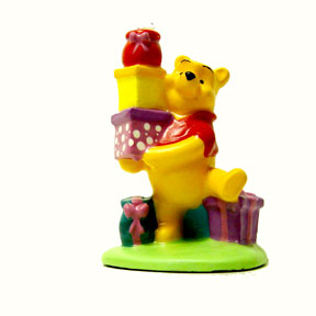 POOH WITH PRESENTS CANDLE